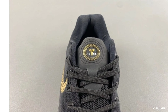 646701-701  Nike 9 EM Low  Kobe 0209